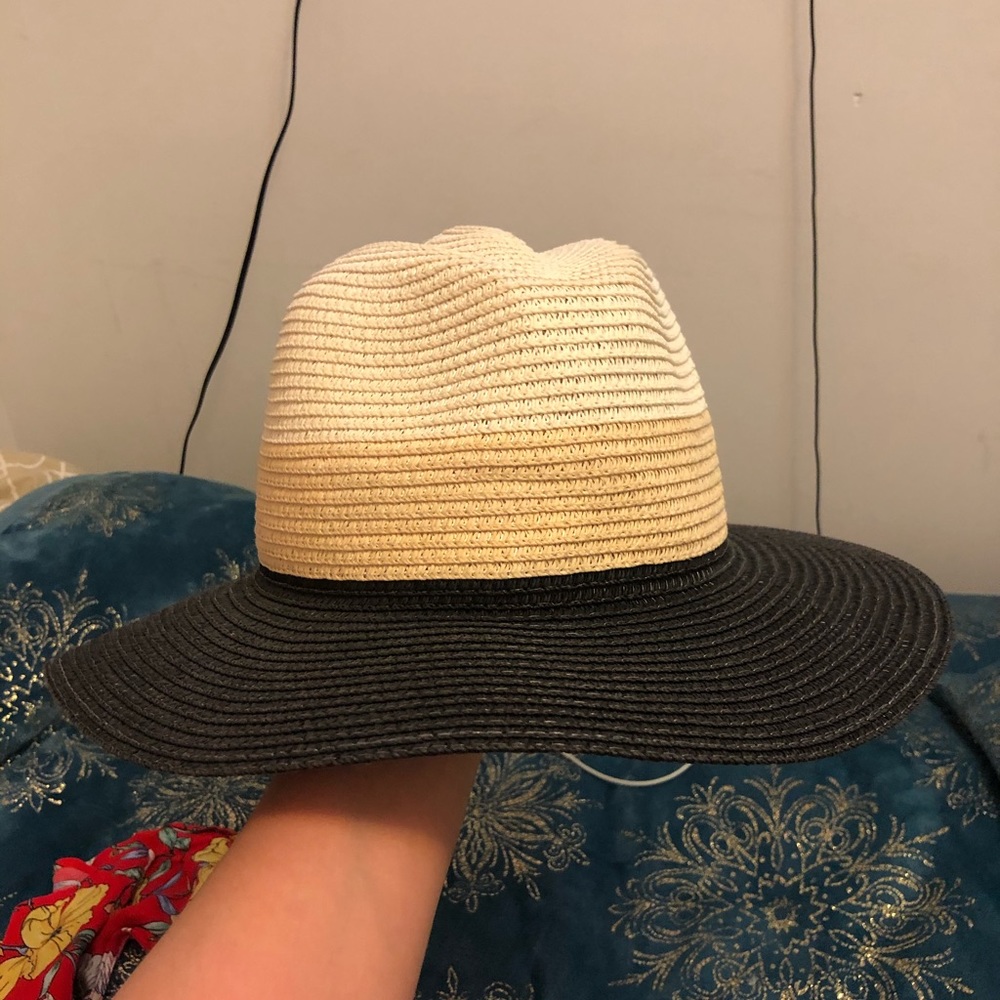 Straw hat